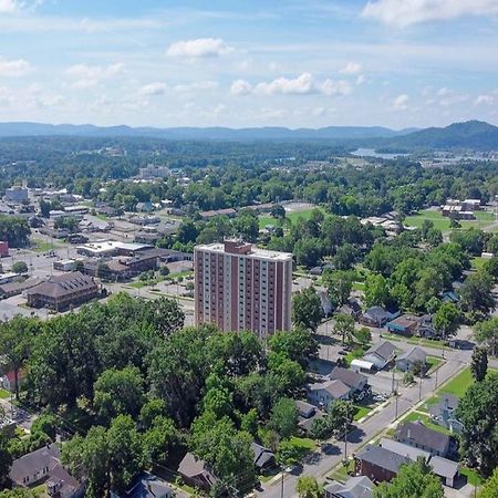 Cozy 1 Bedroom Apartment In Downtown Gadsden, Al 外观 照片