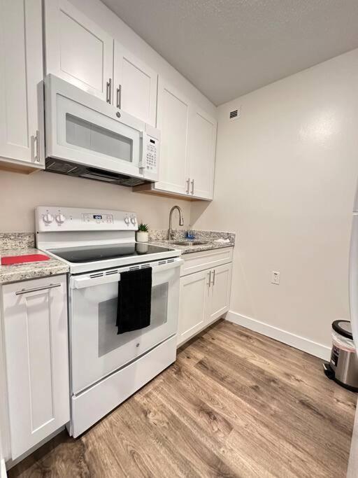 Cozy 1 Bedroom Apartment In Downtown Gadsden, Al 外观 照片