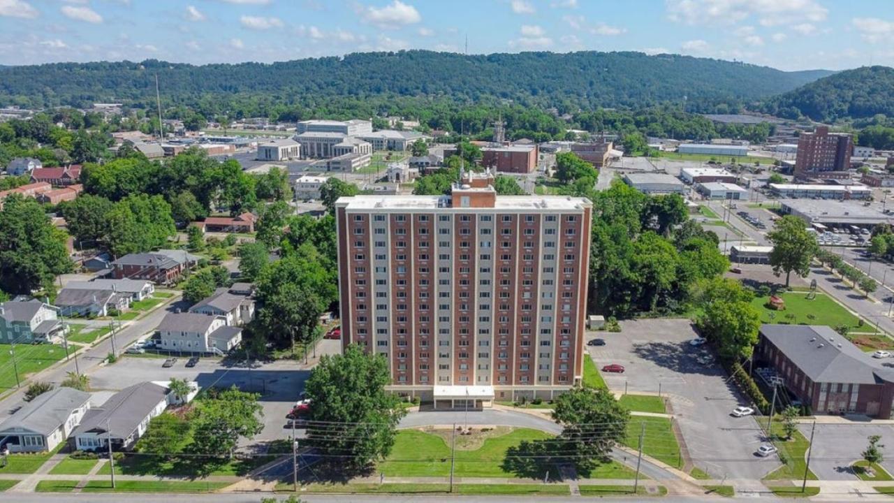 Cozy 1 Bedroom Apartment In Downtown Gadsden, Al 外观 照片